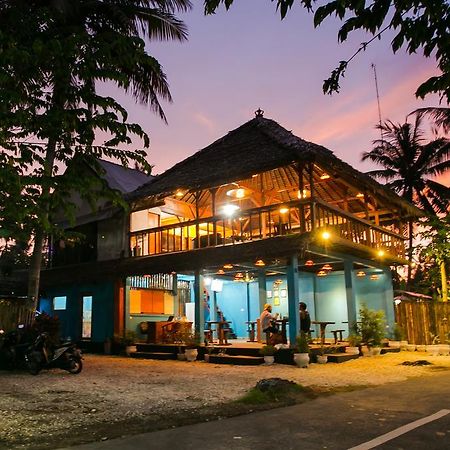 Full Moon Hostel Nusa Penida Exterior foto