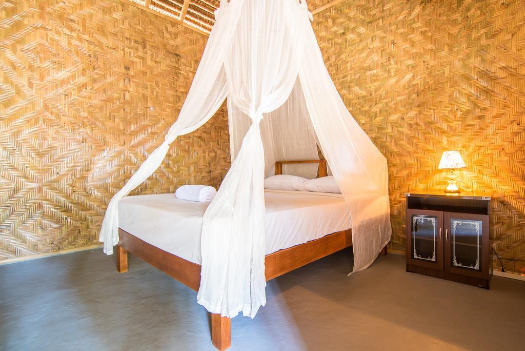 Full Moon Hostel Nusa Penida Quarto foto
